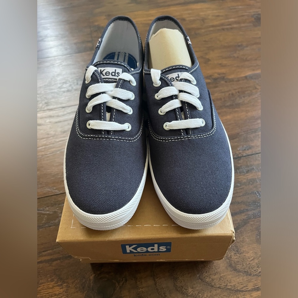 Navy Keds, size 9